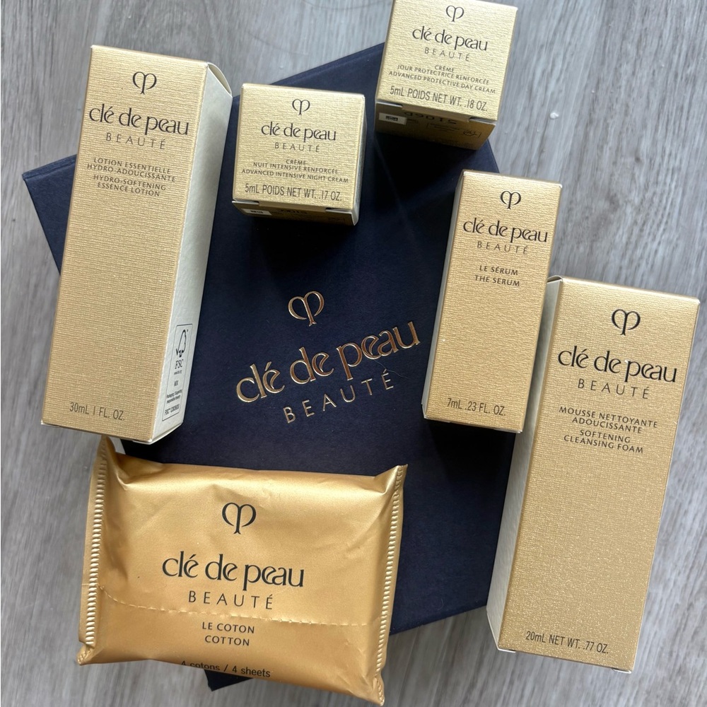 Clé de Peau Beauté Luxury Skincare Mini Set – Serum Creams Cleanser Essence